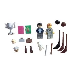 Harry Potter LEGO Mini Figures Ron Weasley Hedwig + Accessories